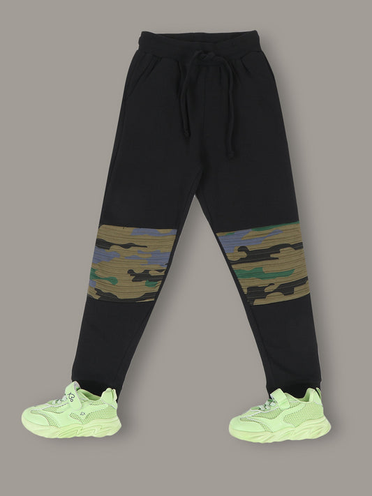 Boys Solid Black Regular fit Trackpant